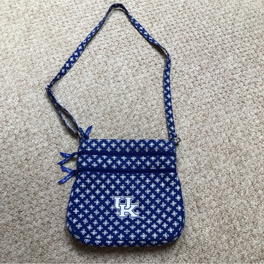 EUC Vera Bradley UK cloth crossbody purse